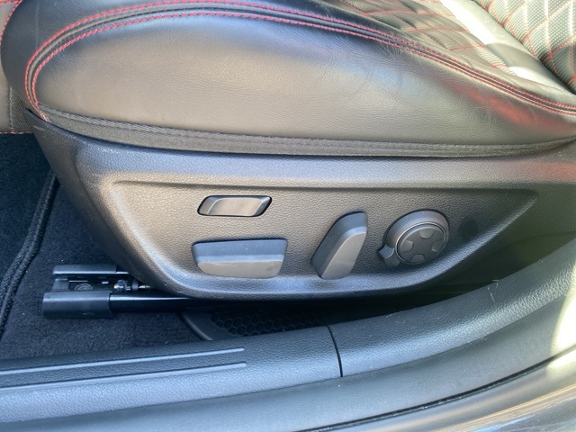 Used Car 2022 Genesis G70  3.3t For Sale Under $35,000 In San Antonio, Texas