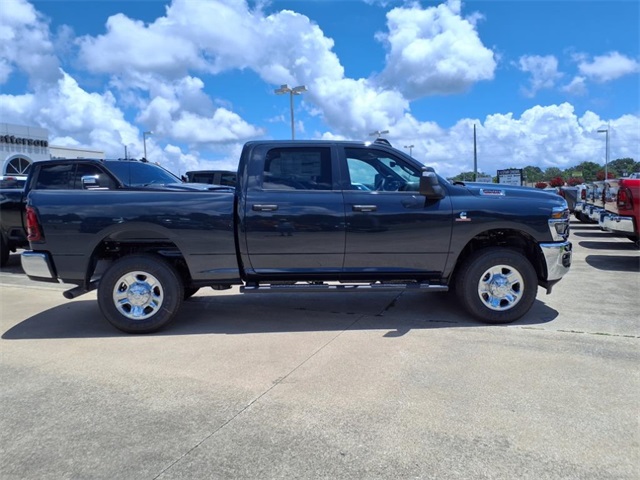 2025 Ram 2500 Tradesman photo 2
