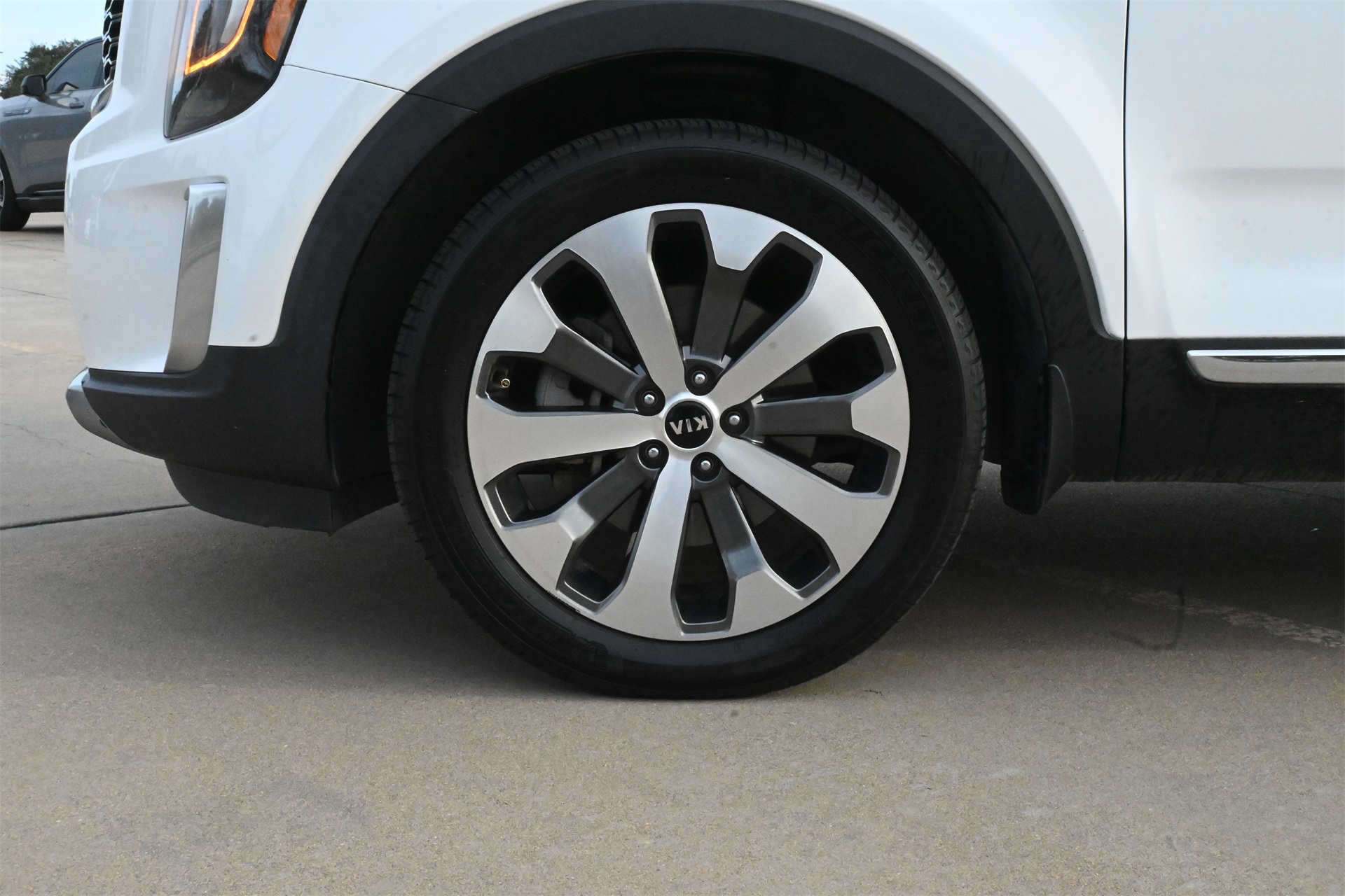 2021 Kia Telluride EX White at Shottenkirk Kia Fort Bend