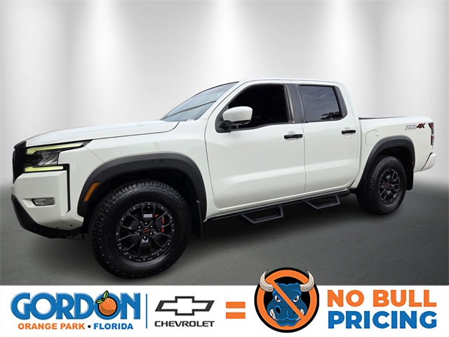 2022 Nissan Frontier PRO-4X Crew Cab 4WD
