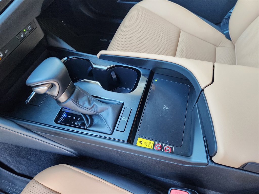 2023 Lexus ES  Silver at Ultimate Motorsports