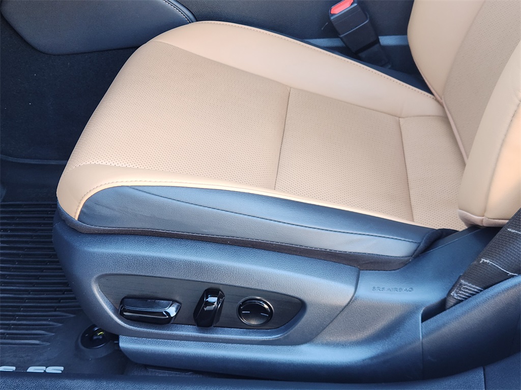 2023 Lexus ES  Silver at Ultimate Motorsports