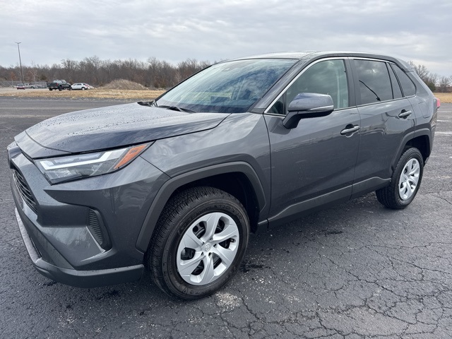 2025 Toyota RAV4 LE FWD