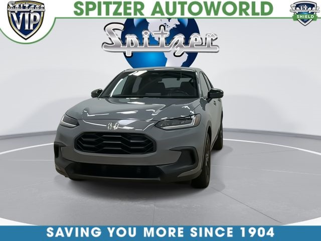 View vehicle photo 4