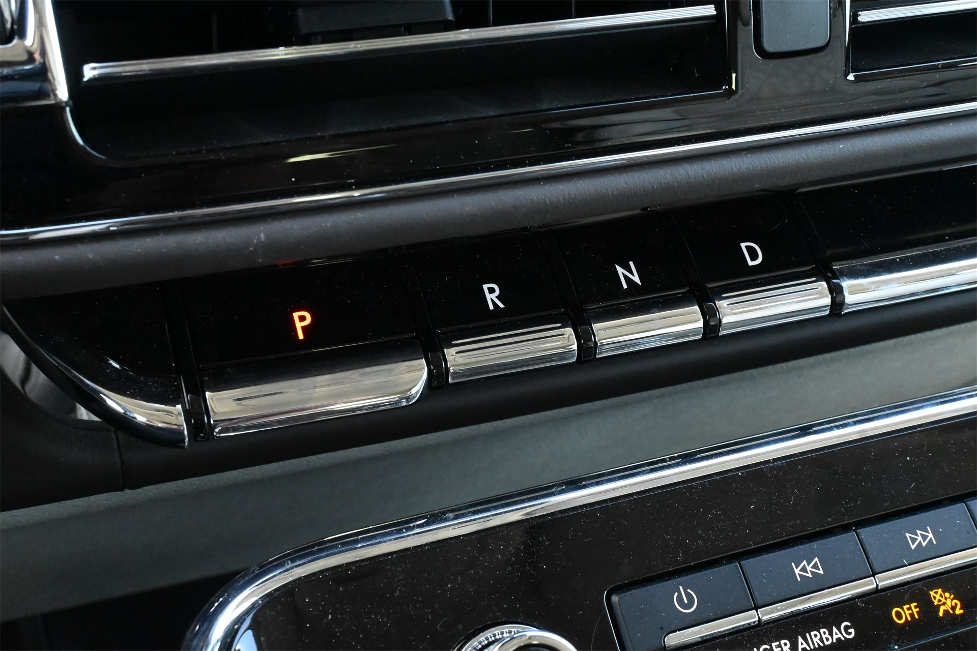 2024 Lincoln Navigator Black Label White at Bayway Cadillac Southwest