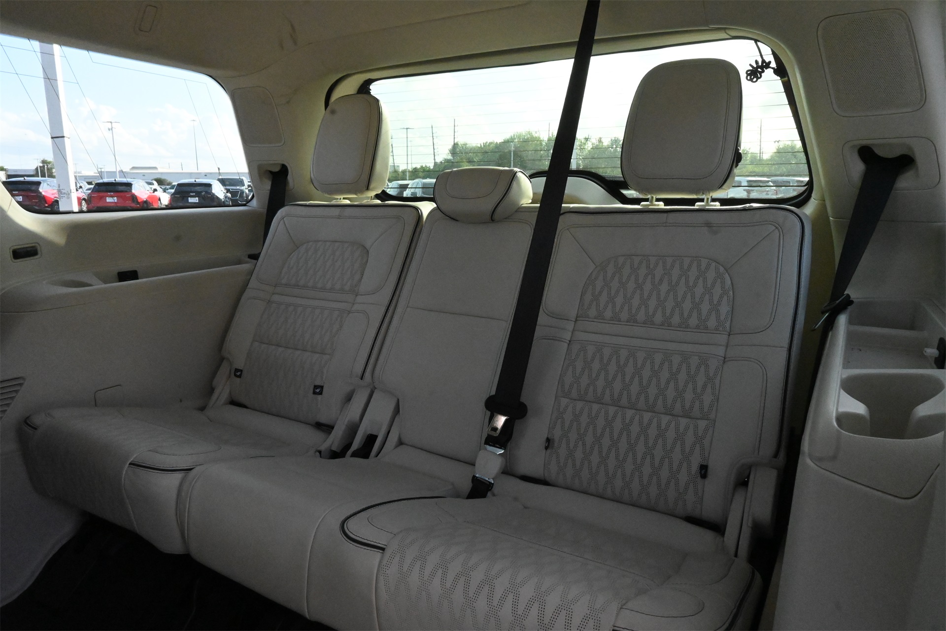 2024 Lincoln Navigator Black Label White at Bayway Cadillac Southwest