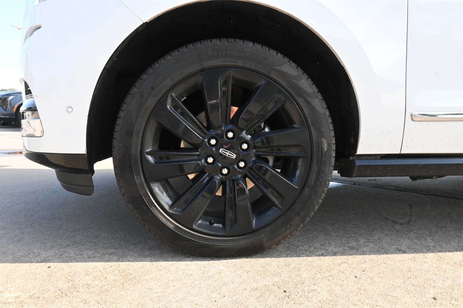 2024 Lincoln Navigator Black Label White at Bayway Cadillac Southwest