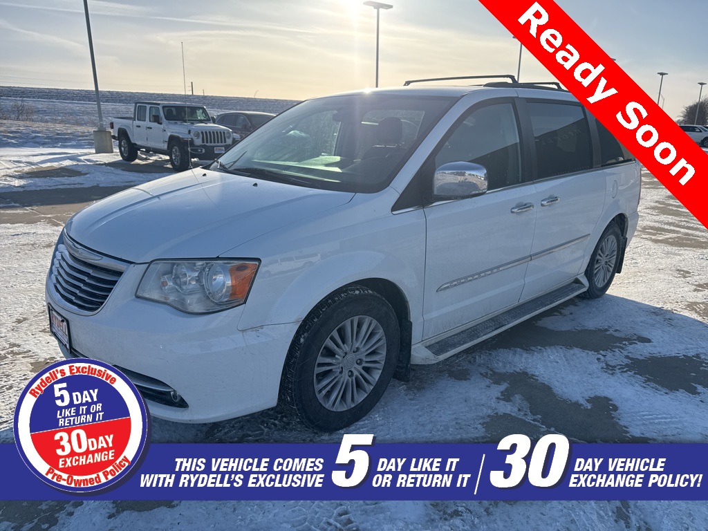 2016 Chrysler Town & Country Touring-L FWD