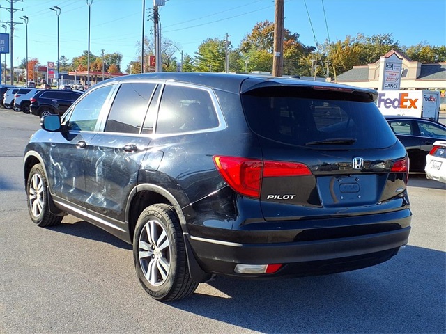 Used 2016 Honda Pilot EX-L with VIN 5FNYF6H55GB043958 for sale in Fenton, MO