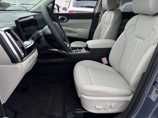 2025 Kia Sorento S - 9
