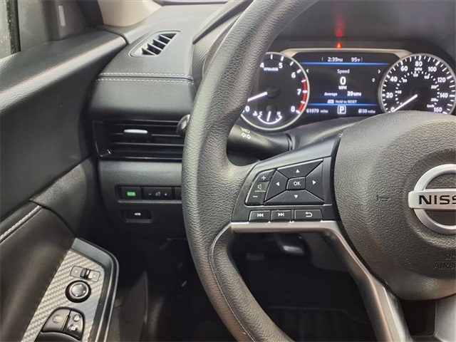 2023 Nissan Sentra SV - 11