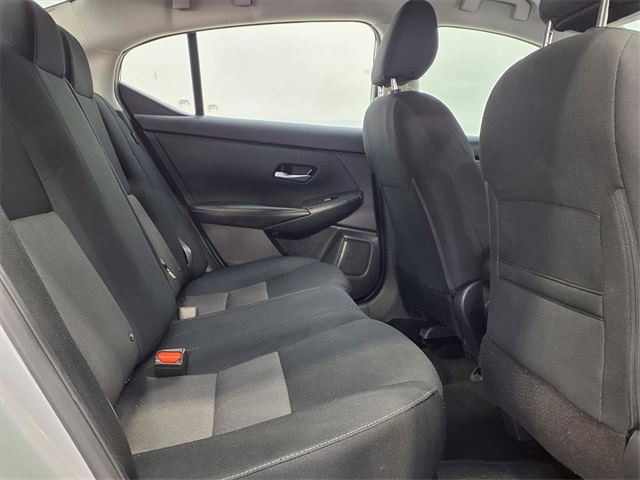 2023 Nissan Sentra SV - 4