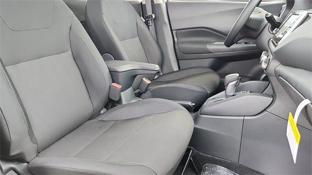 2025 Nissan Kicks Play