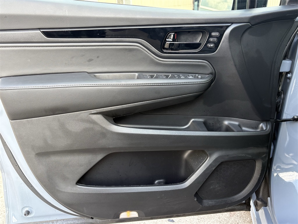 2025 Honda Odyssey Elite  at Community Honda
