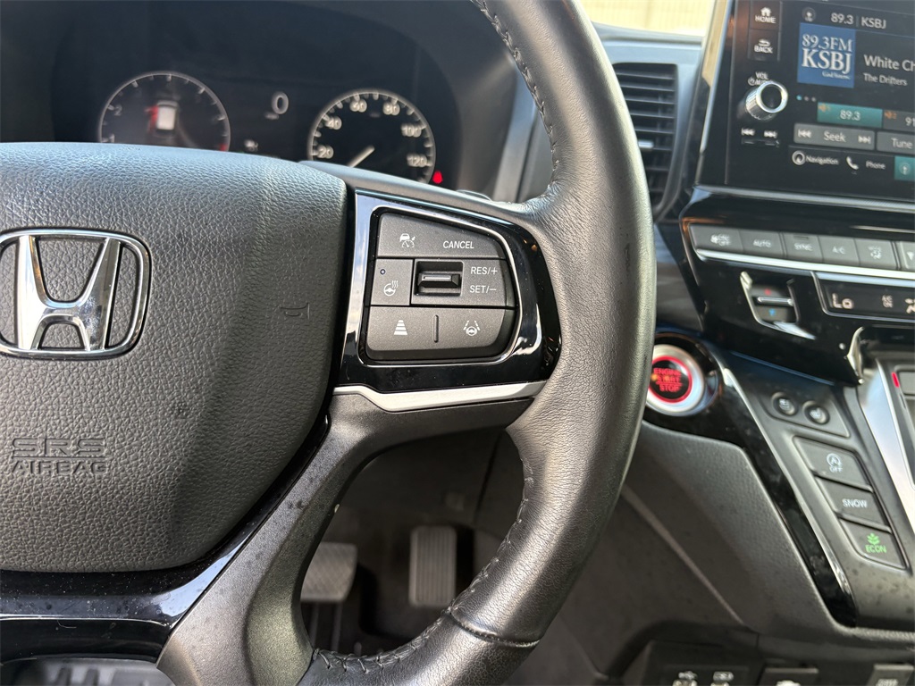 2025 Honda Odyssey Elite  at Community Honda