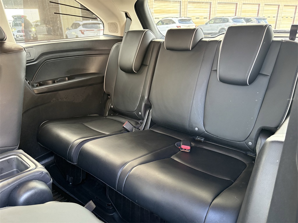 2025 Honda Odyssey Elite  at Community Honda