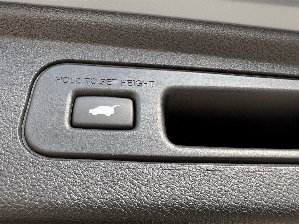 2025 Honda Odyssey Elite  at Community Honda