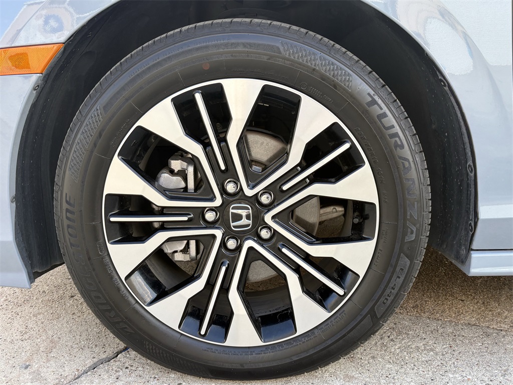 2025 Honda Odyssey Elite  at Community Honda