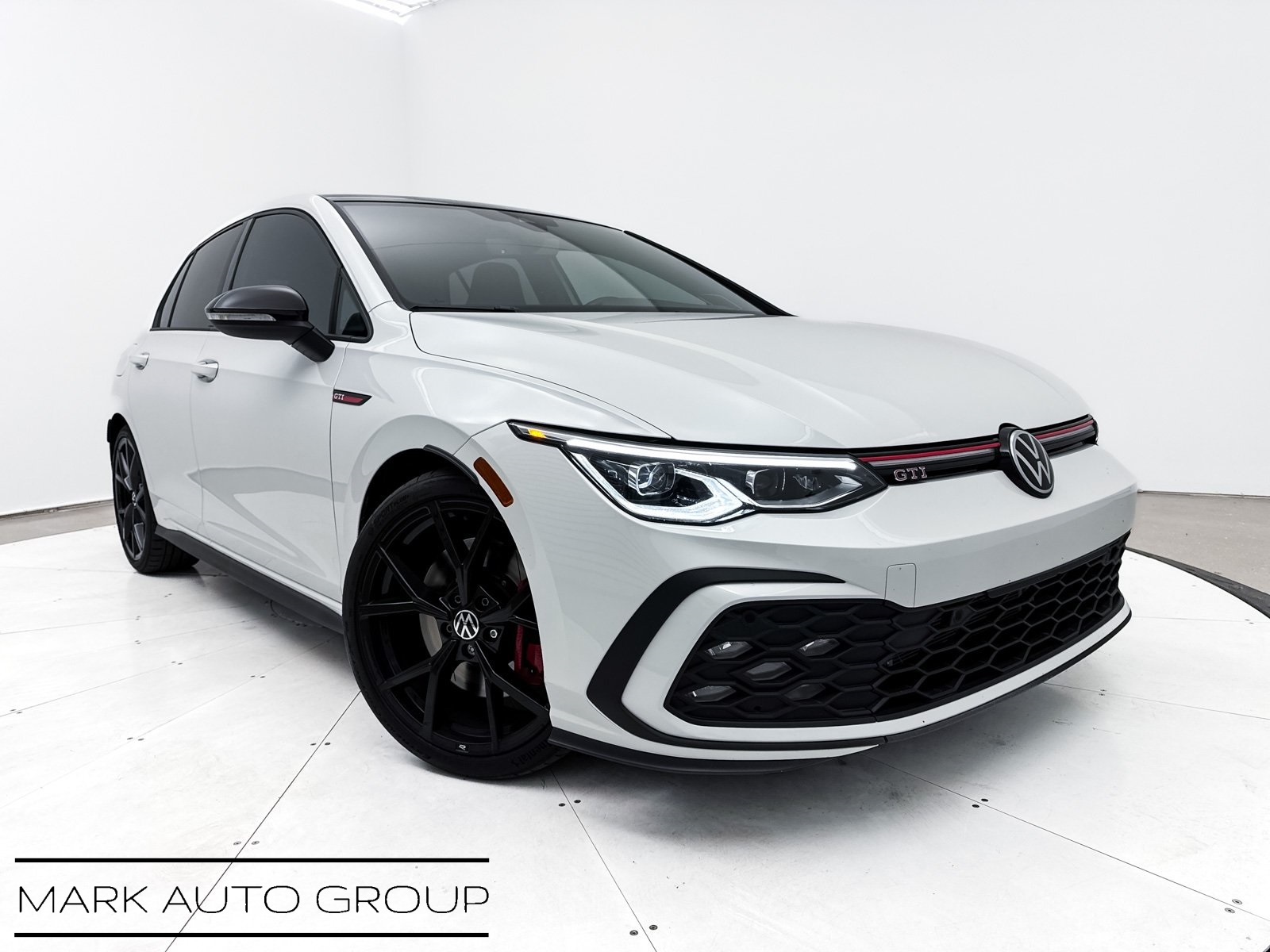 2024 Volkswagen Golf GTI SE