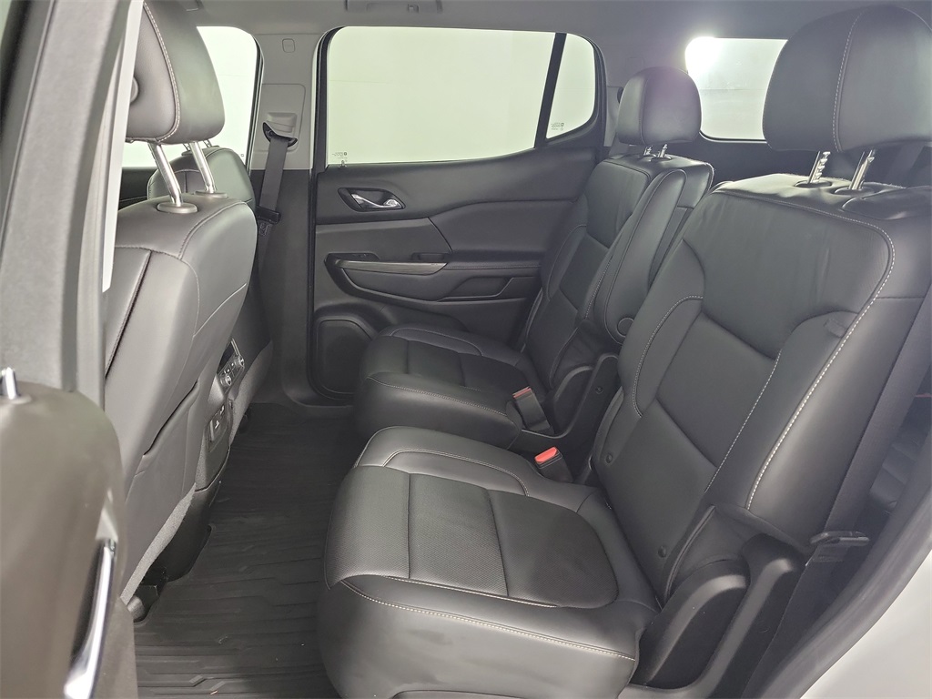 2023 GMC Acadia SLT - 9