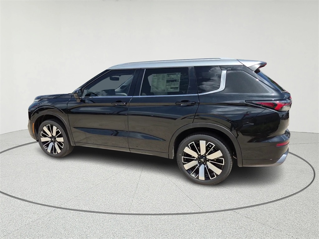 2025 Mitsubishi Outlander SEL - 7