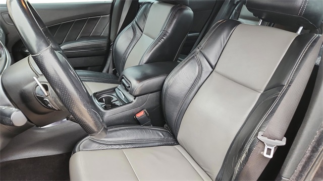 2018 Dodge Charger - Image 10