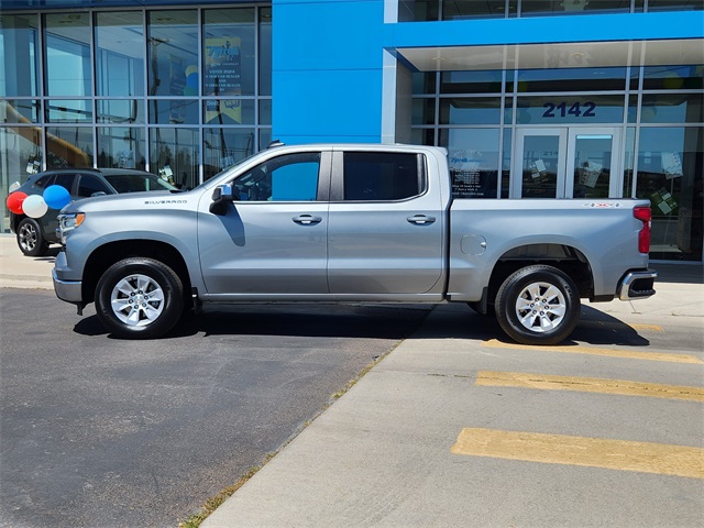 2025 Chevrolet Silverado 1500 LT photo 2
