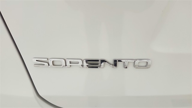 2016 Kia Sorento LX White at Autostrade