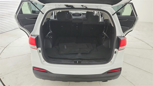 2016 Kia Sorento LX White at Autostrade