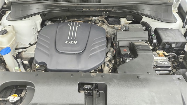 2016 Kia Sorento LX White at Autostrade