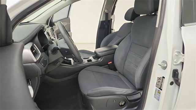 2016 Kia Sorento LX White at Autostrade