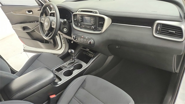 2016 Kia Sorento LX White at Autostrade