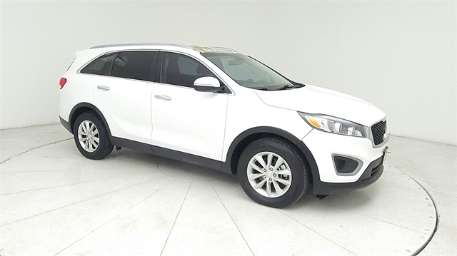 2016 Kia Sorento LX White at Autostrade