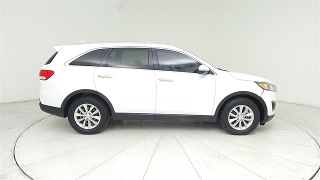 2016 Kia Sorento LX White at Autostrade