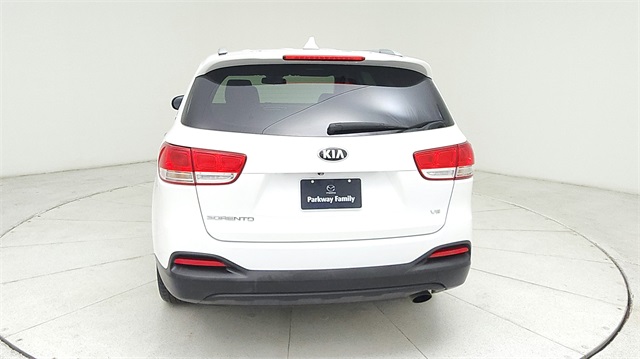 2016 Kia Sorento LX White at Autostrade