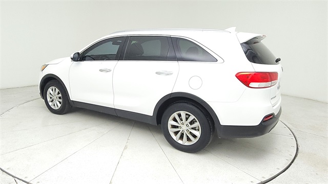 2016 Kia Sorento LX White at Autostrade
