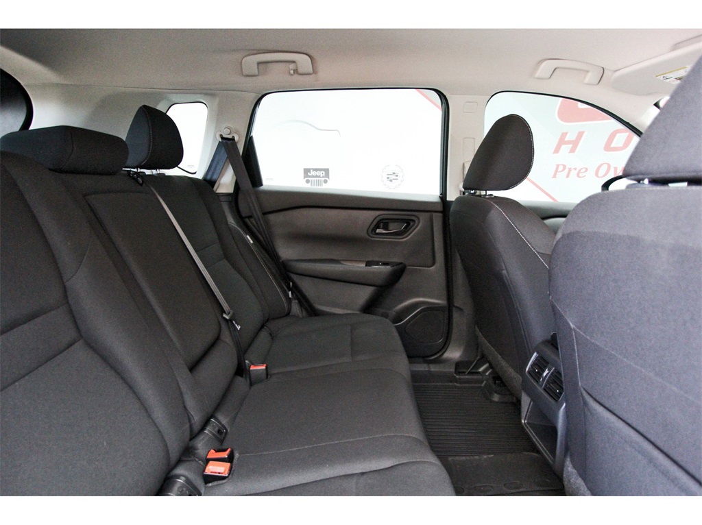 2025 Nissan Rogue S - 8