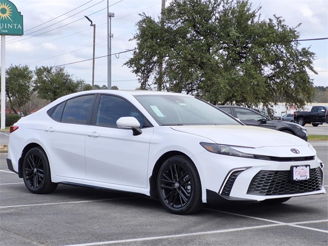 2026 Toyota Camry LE FWD