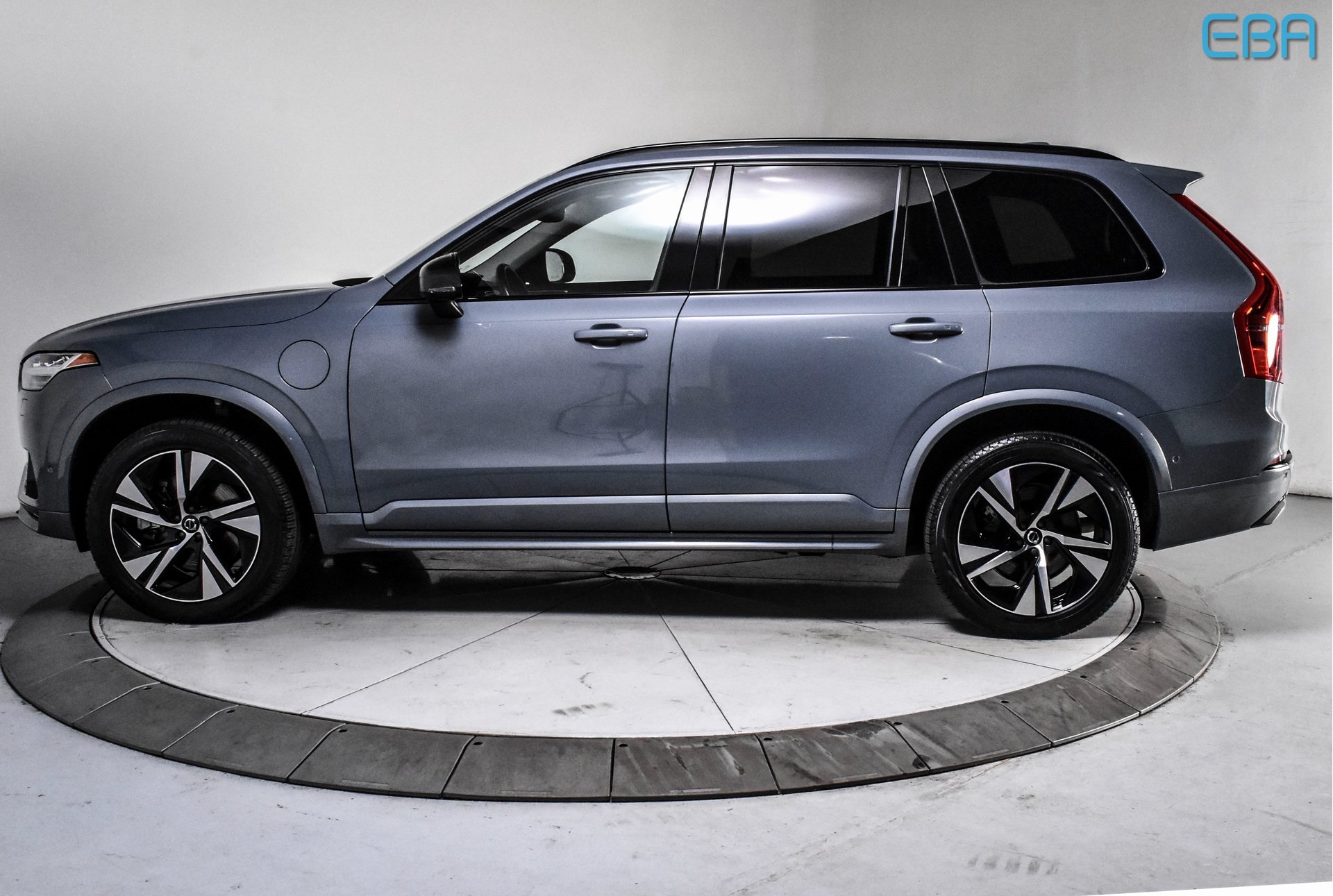 2023 Volvo XC90 Recharge T8 Plus photo 3