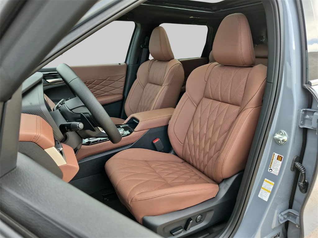 2025 Mitsubishi Outlander SEL - 9