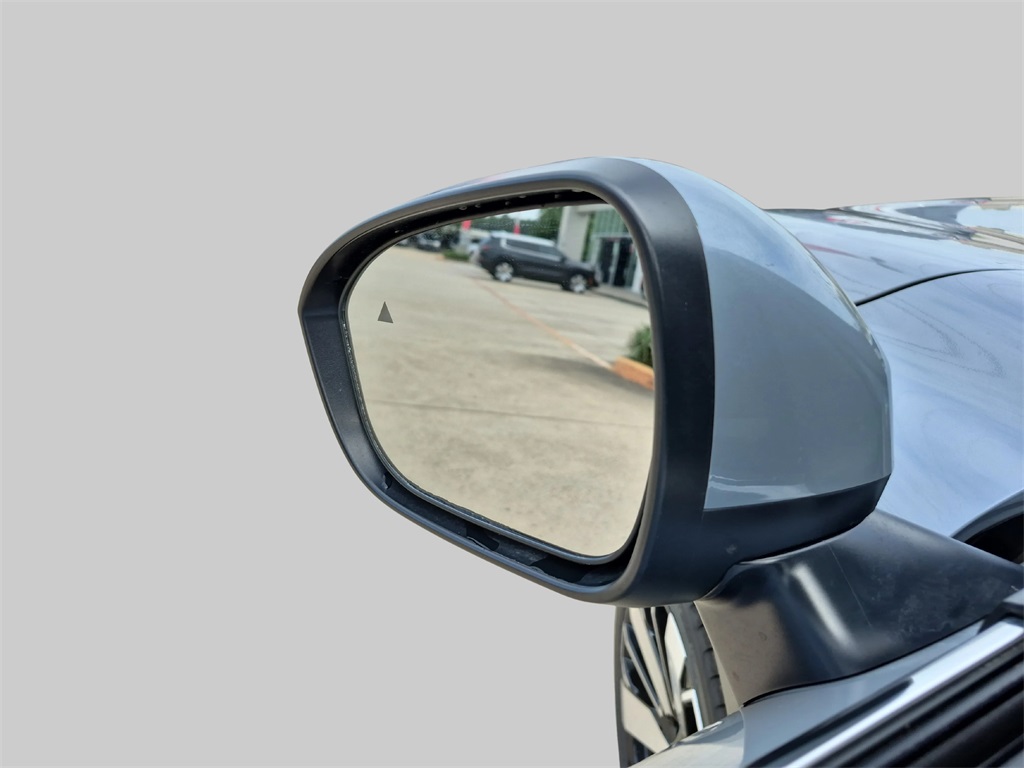 2025 Mitsubishi Outlander SEL - 11