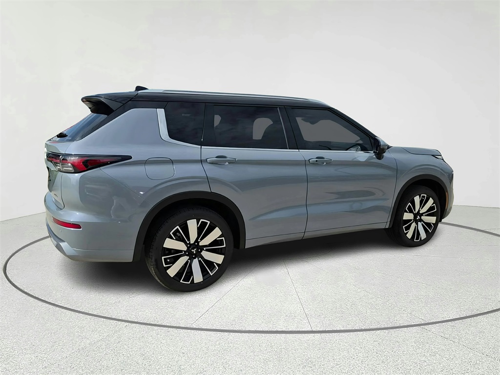 2025 Mitsubishi Outlander SEL - 4