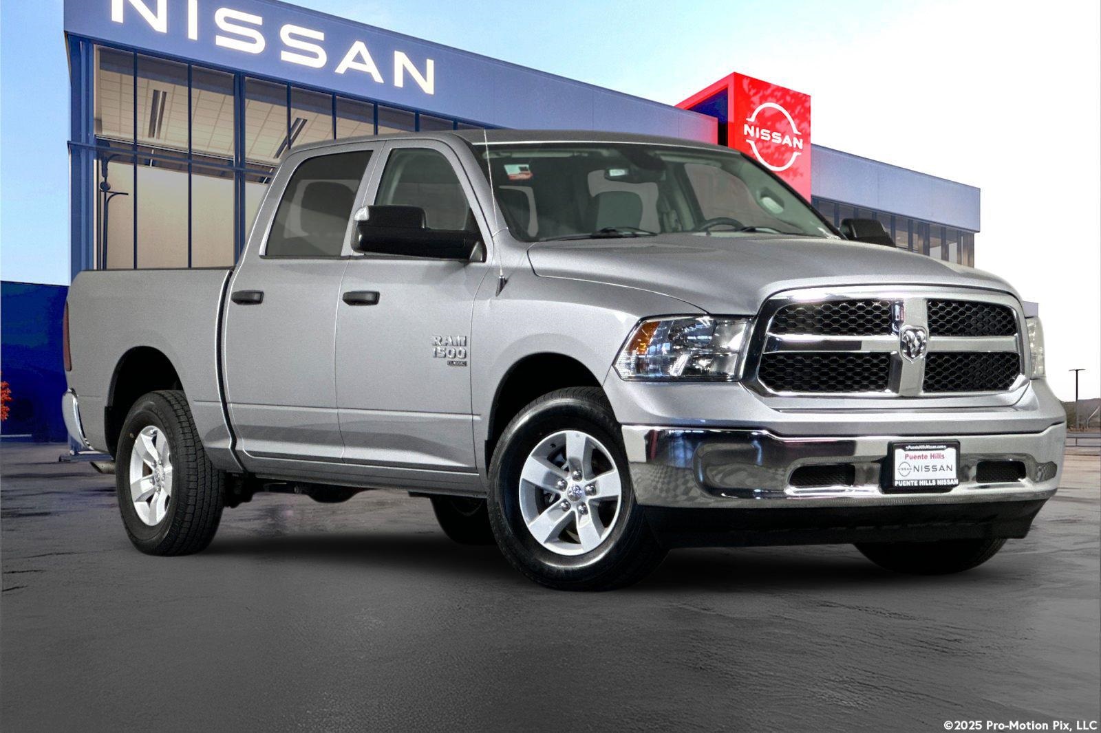 2023 RAM 1500 Classic SLT Crew Cab 4WD