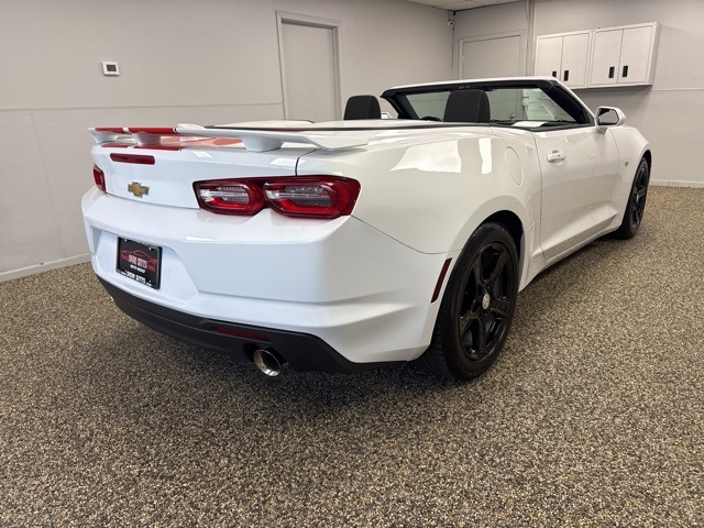 2023 Chevrolet Camaro 1LT photo 4