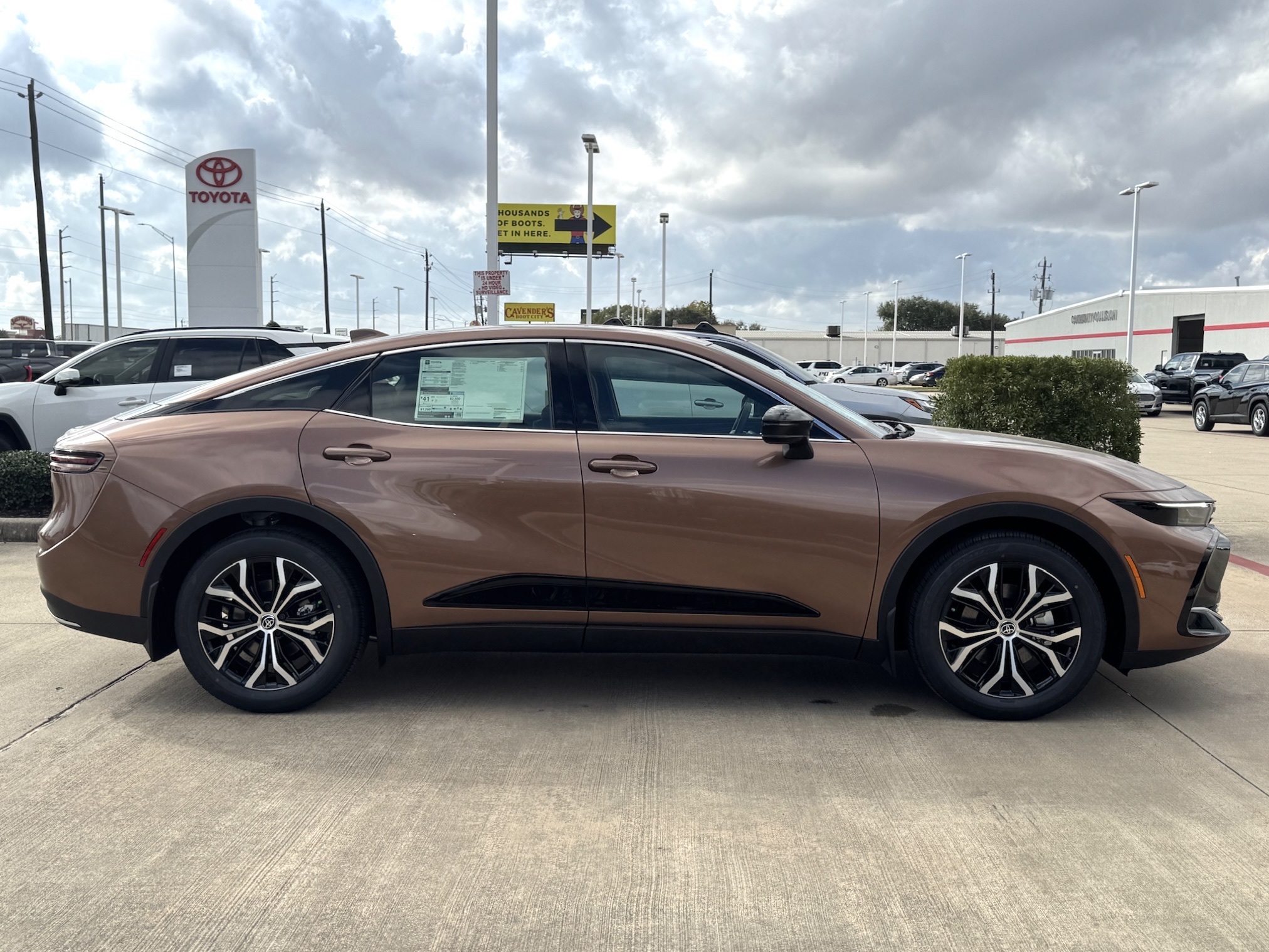 2026 Toyota Crown XLE  at Gullo Toyota