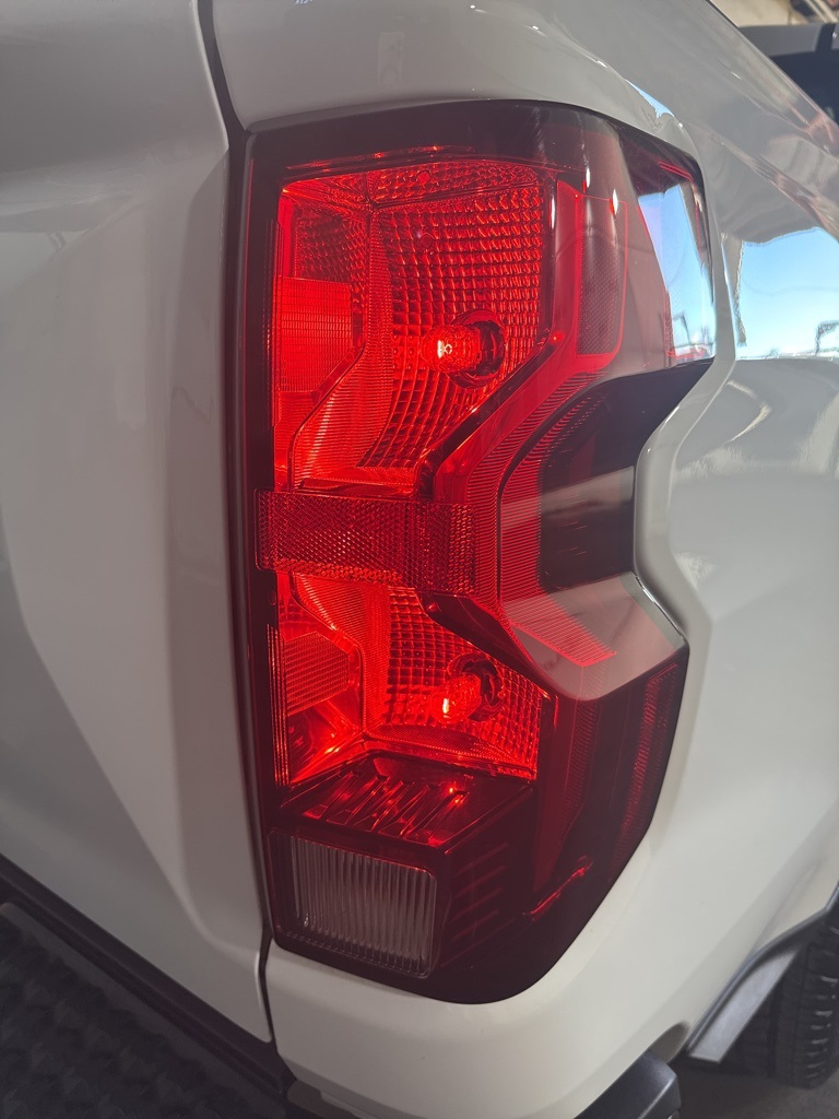 Thumbnail: 2023 Chevrolet Colorado - 15