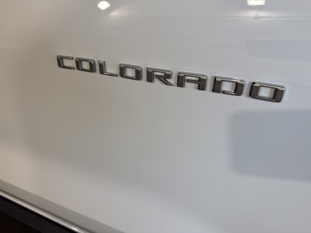 Thumbnail: 2023 Chevrolet Colorado - 9