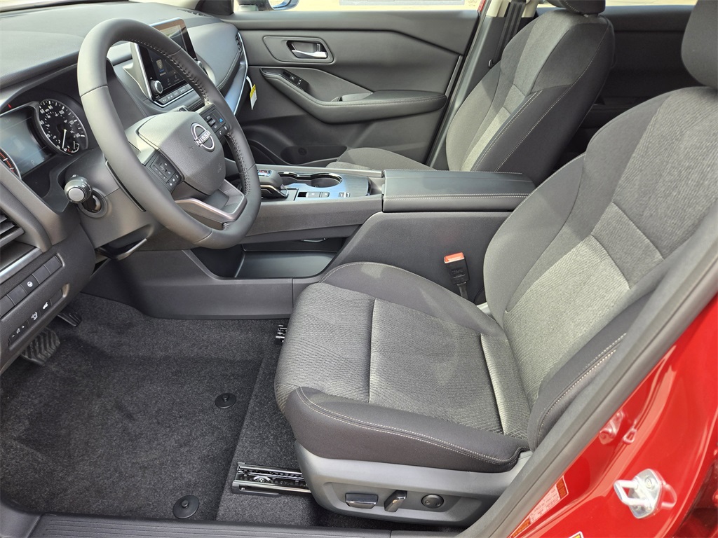 2026 Nissan Rogue SV - 7