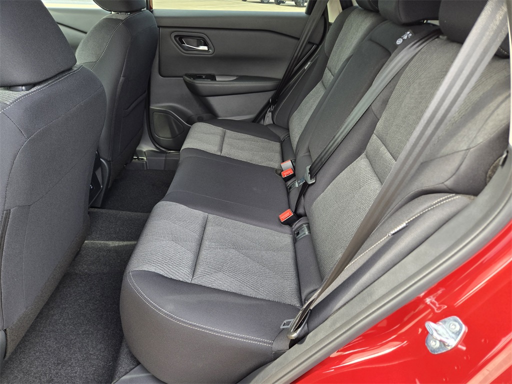 2026 Nissan Rogue SV - 8