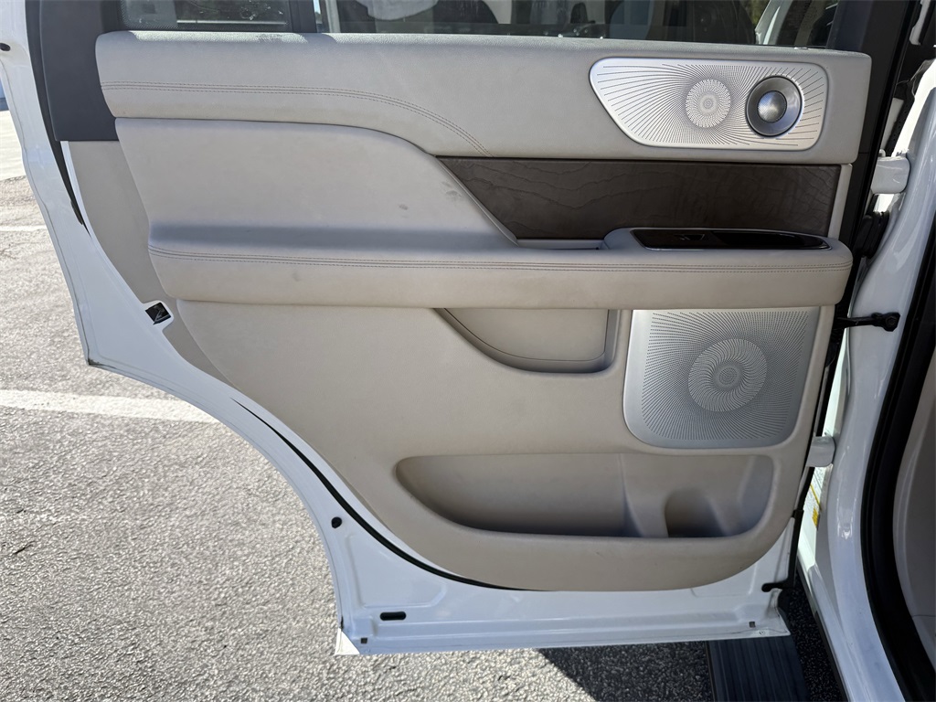 2020 Lincoln Navigator Reserve White at Bayway Cadillac of The Woodlands